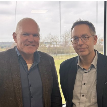 Alex Kruiter en Richard Elsinga - van Royal Smilde hun praktijkervaringen over een hack binnen hun bedrijf